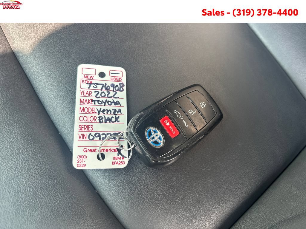 Certified 2022 Toyota Venza XLE AWD/4WD image 27