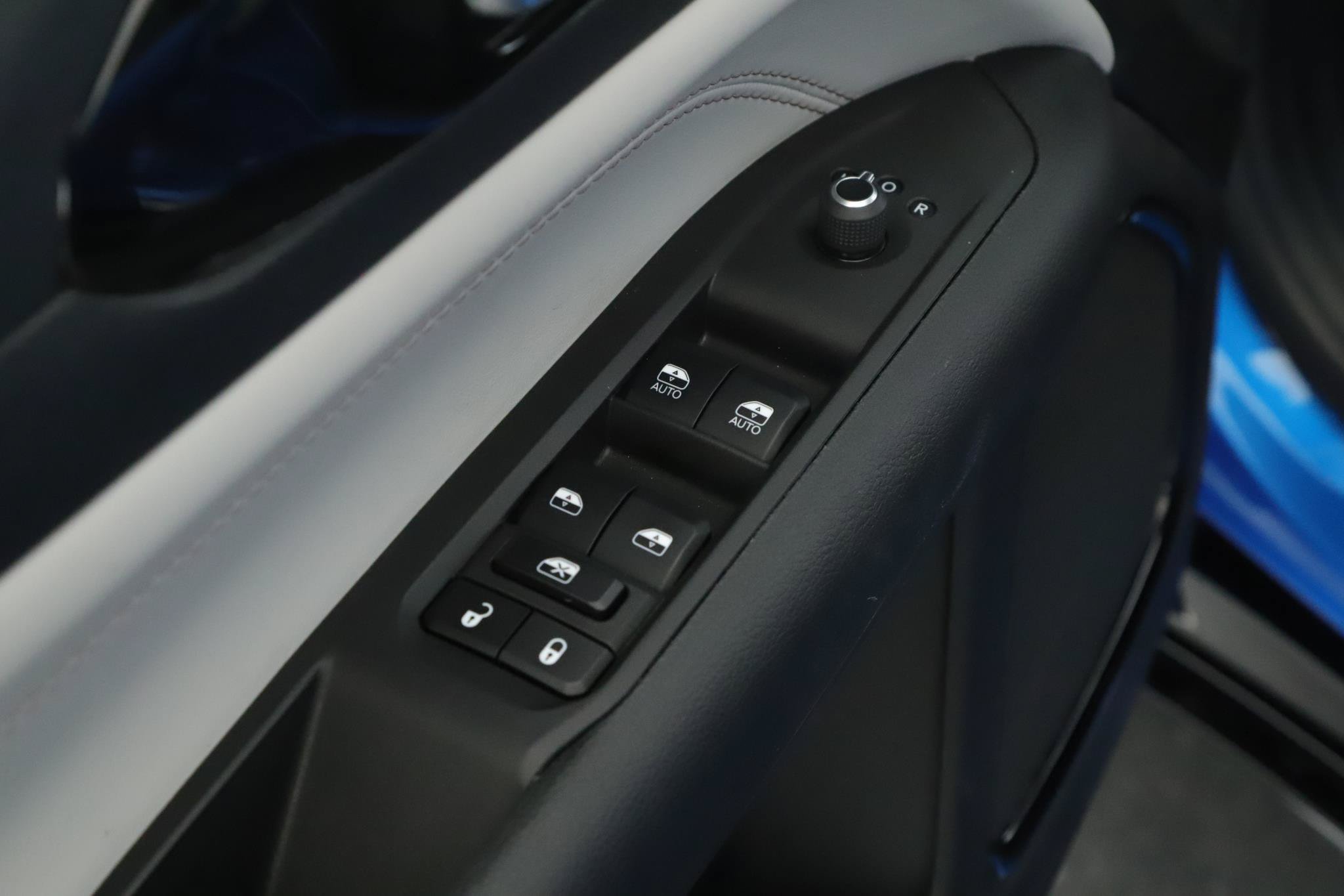 Used 2024 Jeep Compass Limited w/ Elite Group AWD/4WD image 6