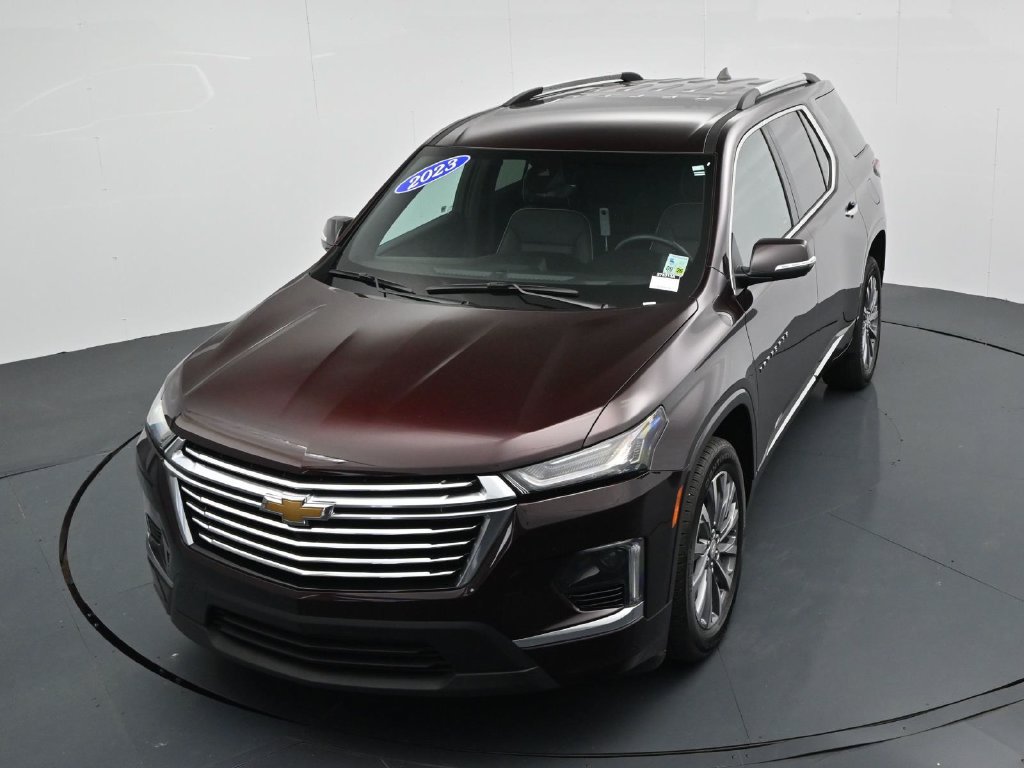 Used 2023 Chevrolet Traverse Premier FWD image 19