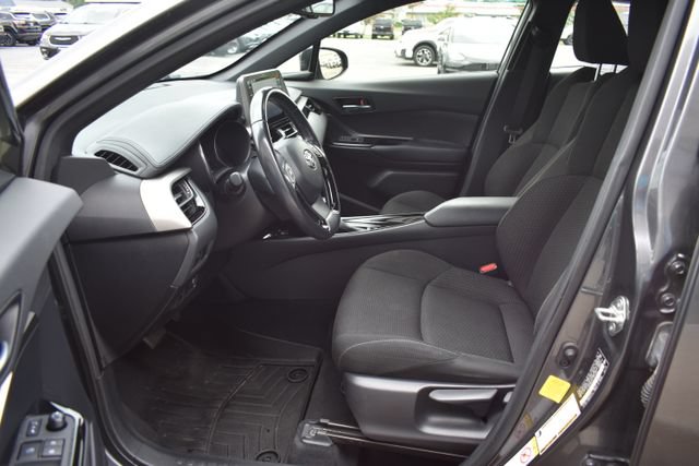 Used 2019 Toyota C-HR XLE FWD image 16