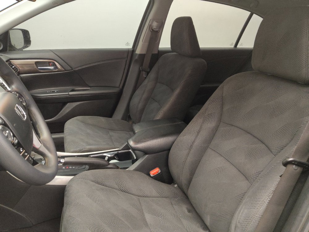 Used 2017 Honda Accord EX image 17