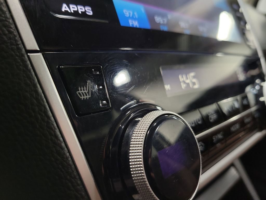 Used 2019 Subaru Outback 2.5i Touring image 17