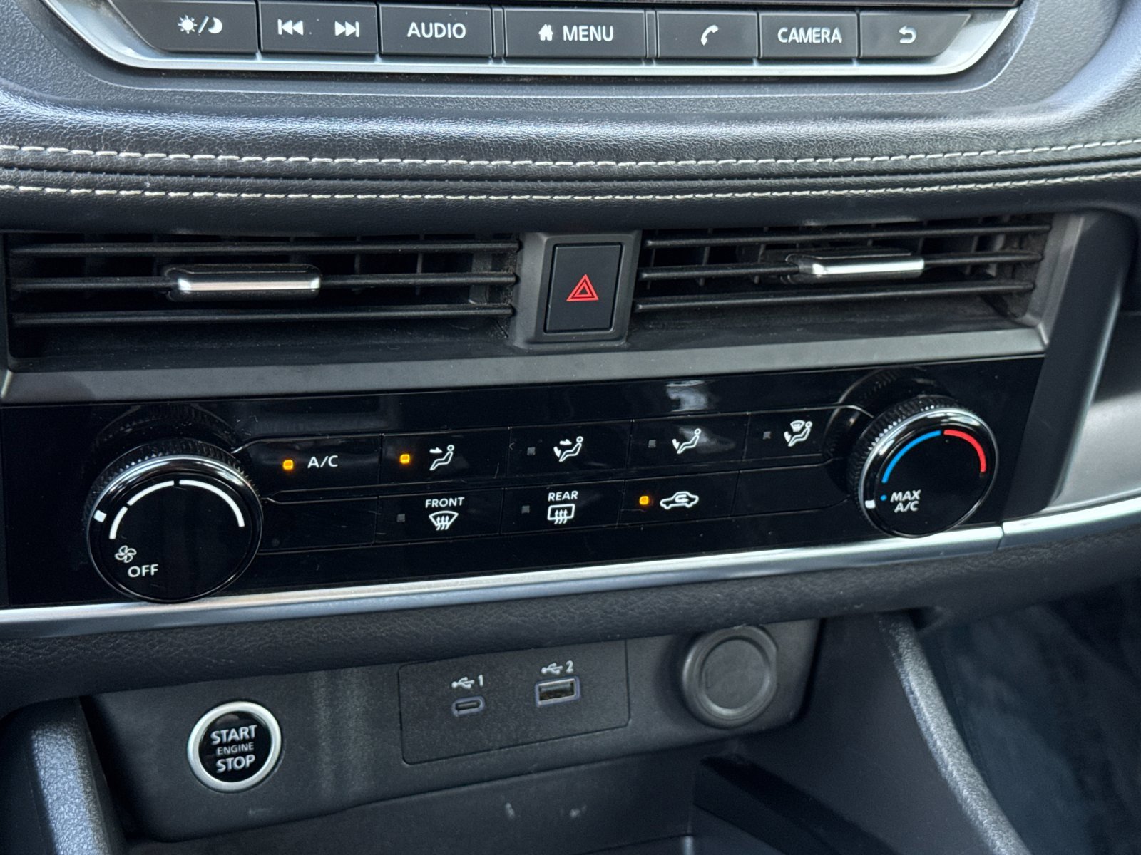 Used 2023 Nissan Rogue S image 19