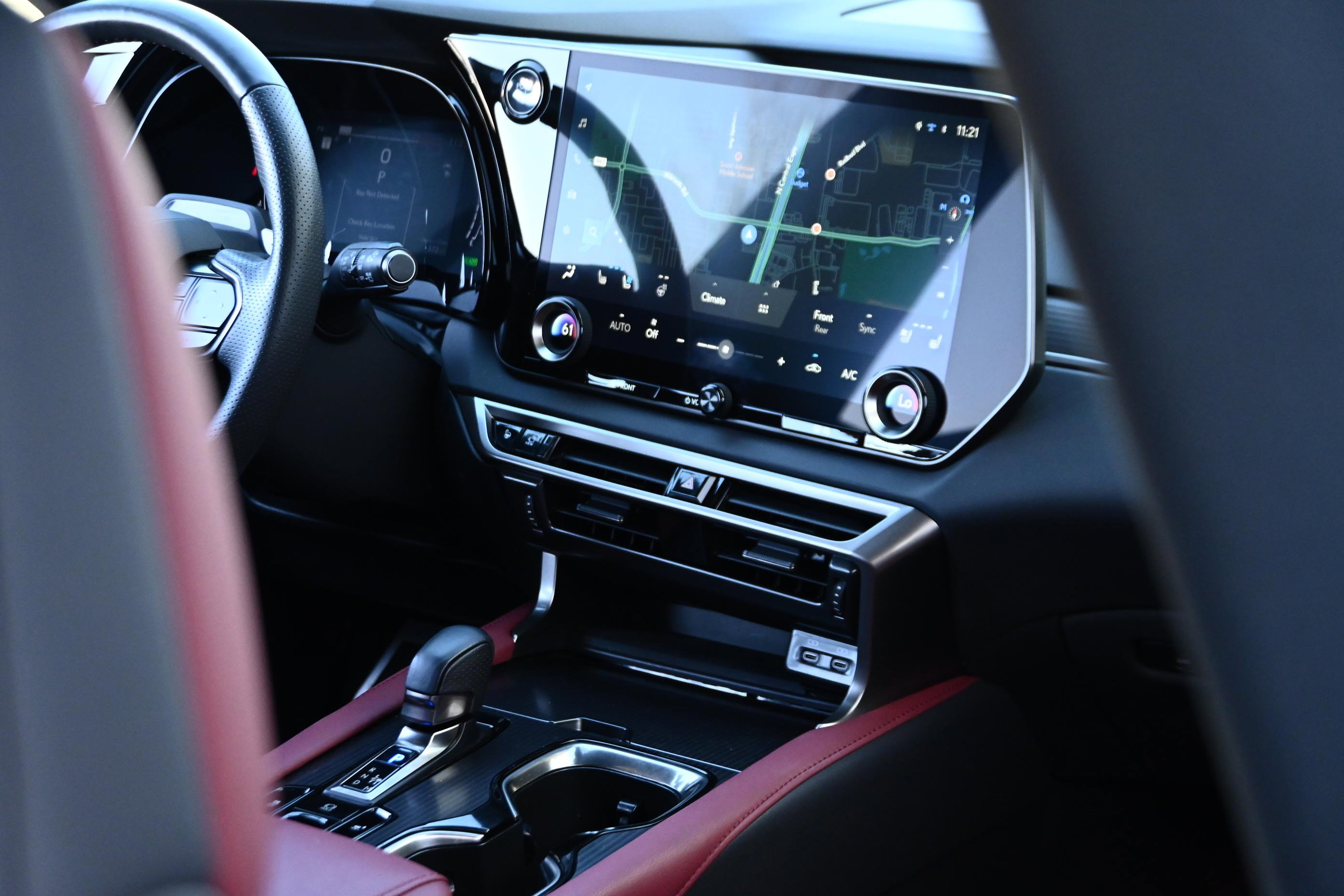 Used 2024 Lexus RX 500h F Sport image 31