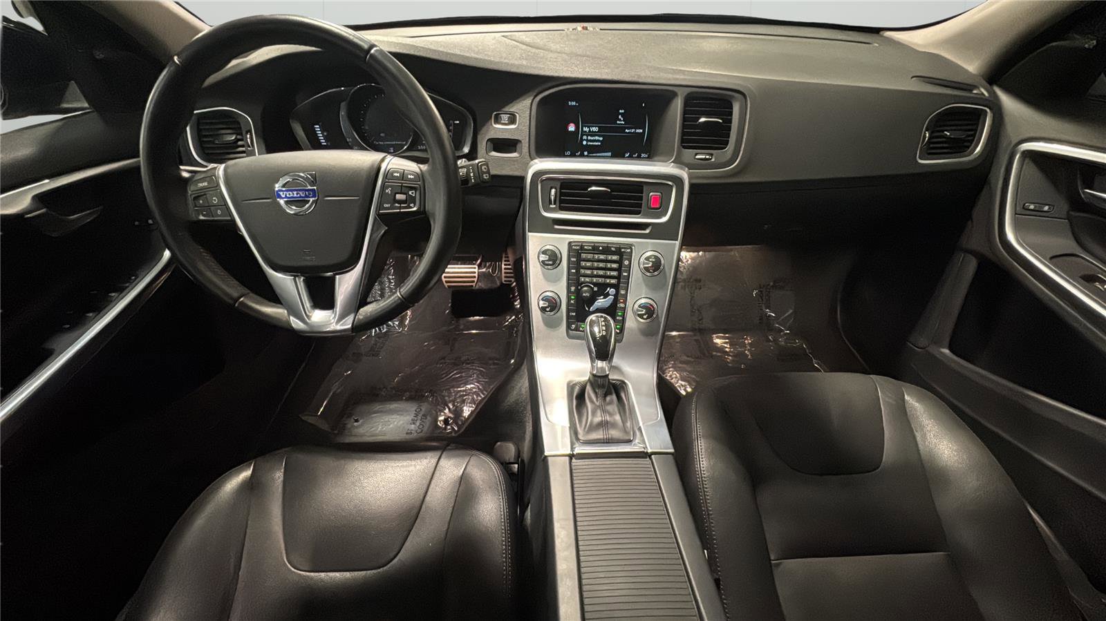 Used 2017 Volvo V60 T5 Premier w/ Convenience Package FWD image 22