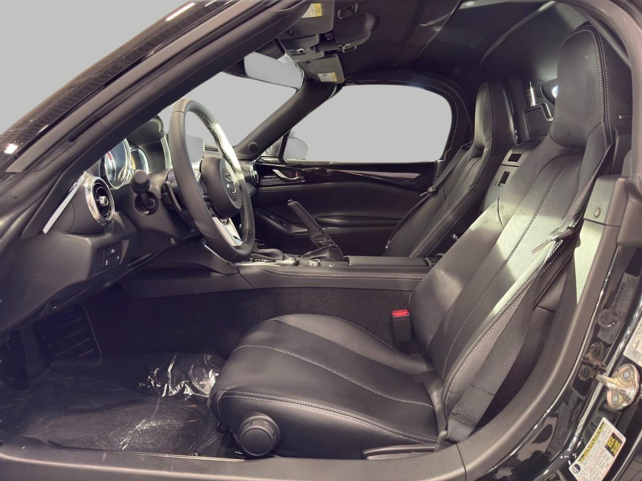 New 2025 MAZDA MX-5 Miata Grand Touring w/ Appearance Package RWD image 32