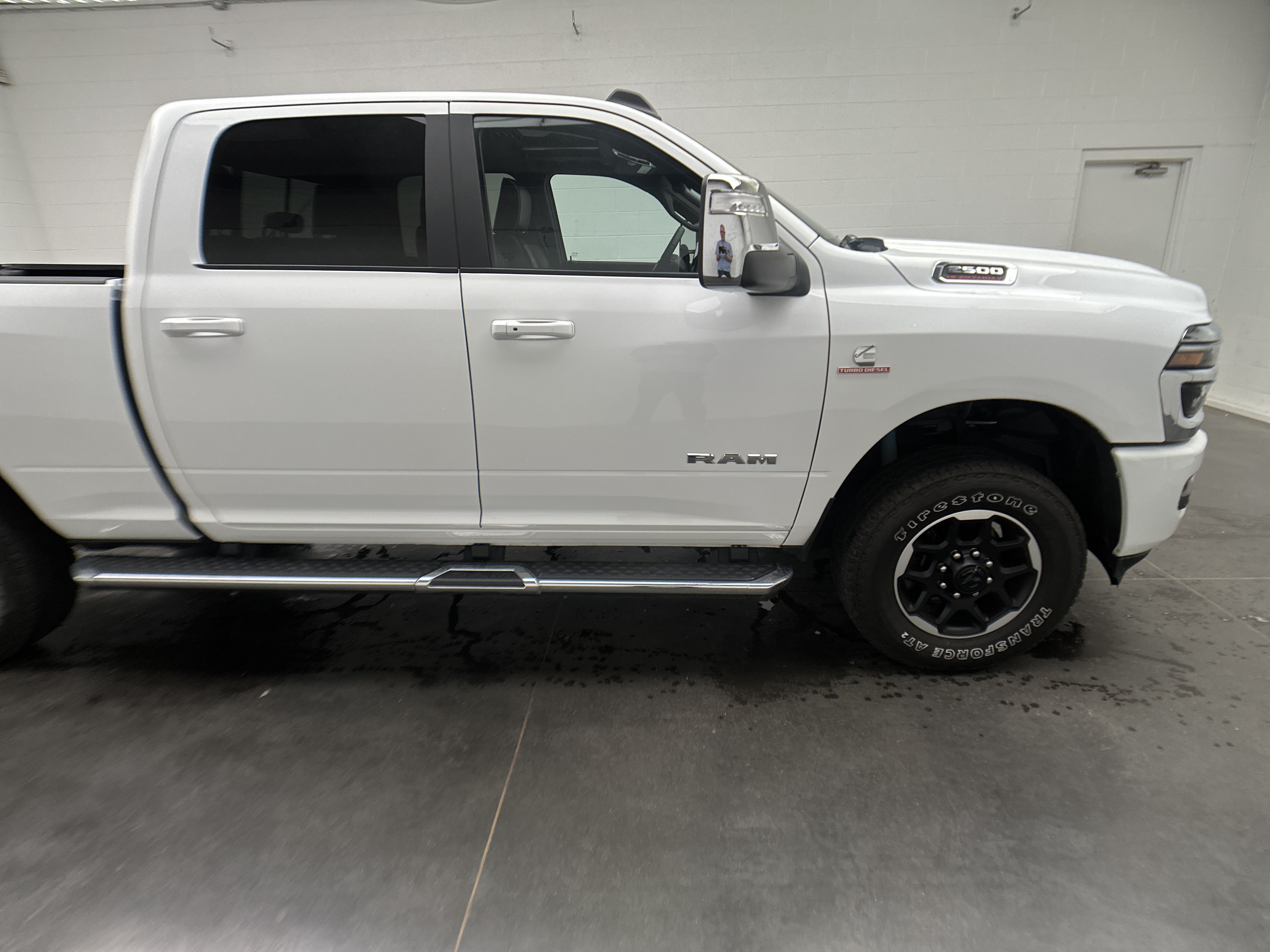 Used 2025 RAM 2500 Laramie AWD/4WD image 11