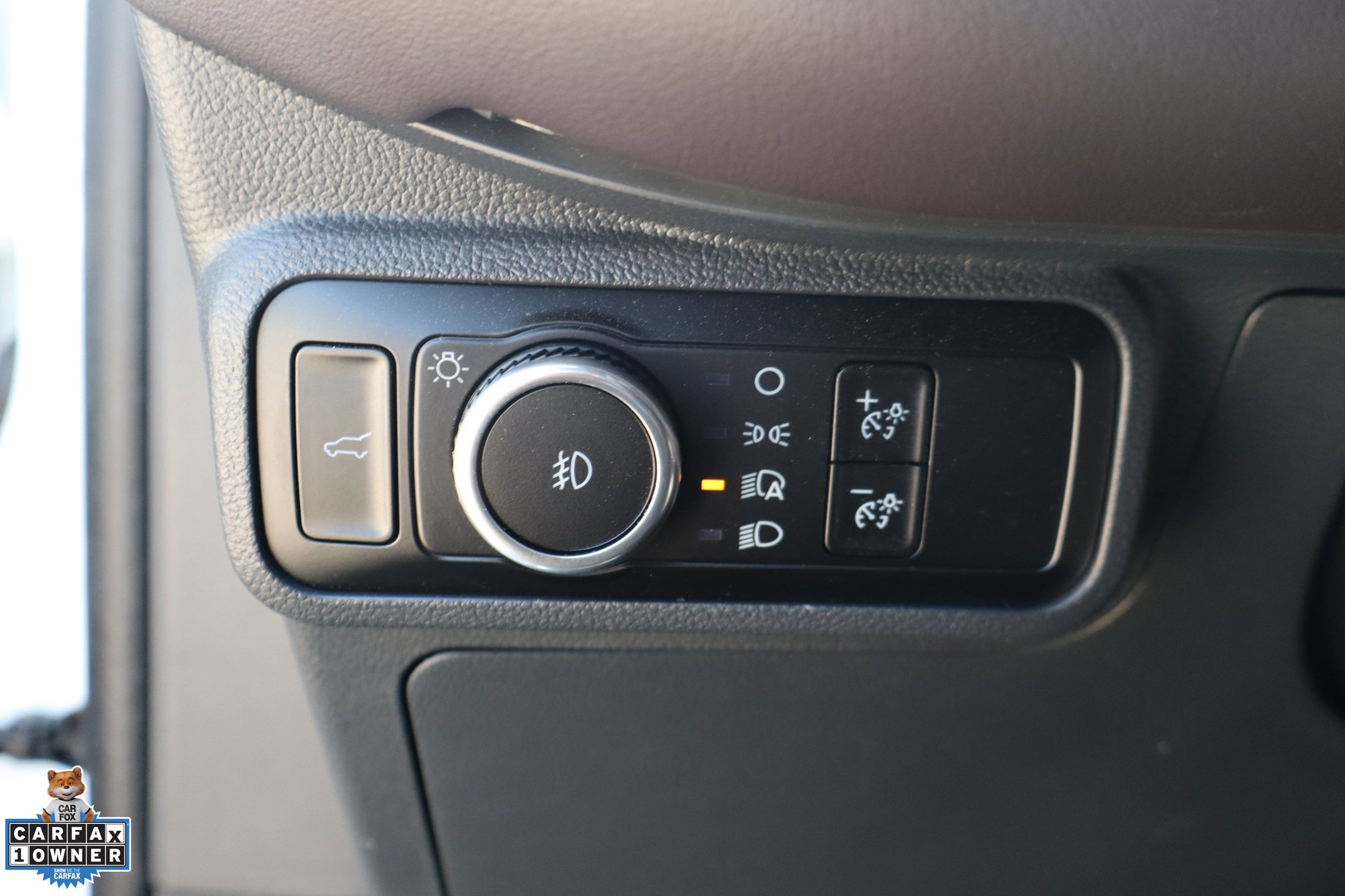 Certified 2025 Ford Explorer Platinum RWD image 15