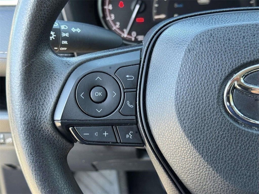 Used 2023 Toyota RAV4 LE image 10