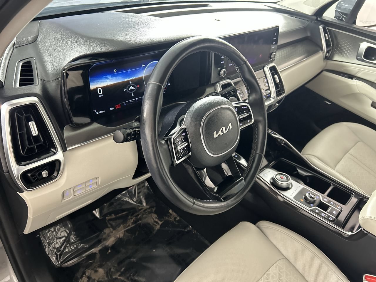 Used 2023 Kia Sorento SX Prestige AWD/4WD image 13