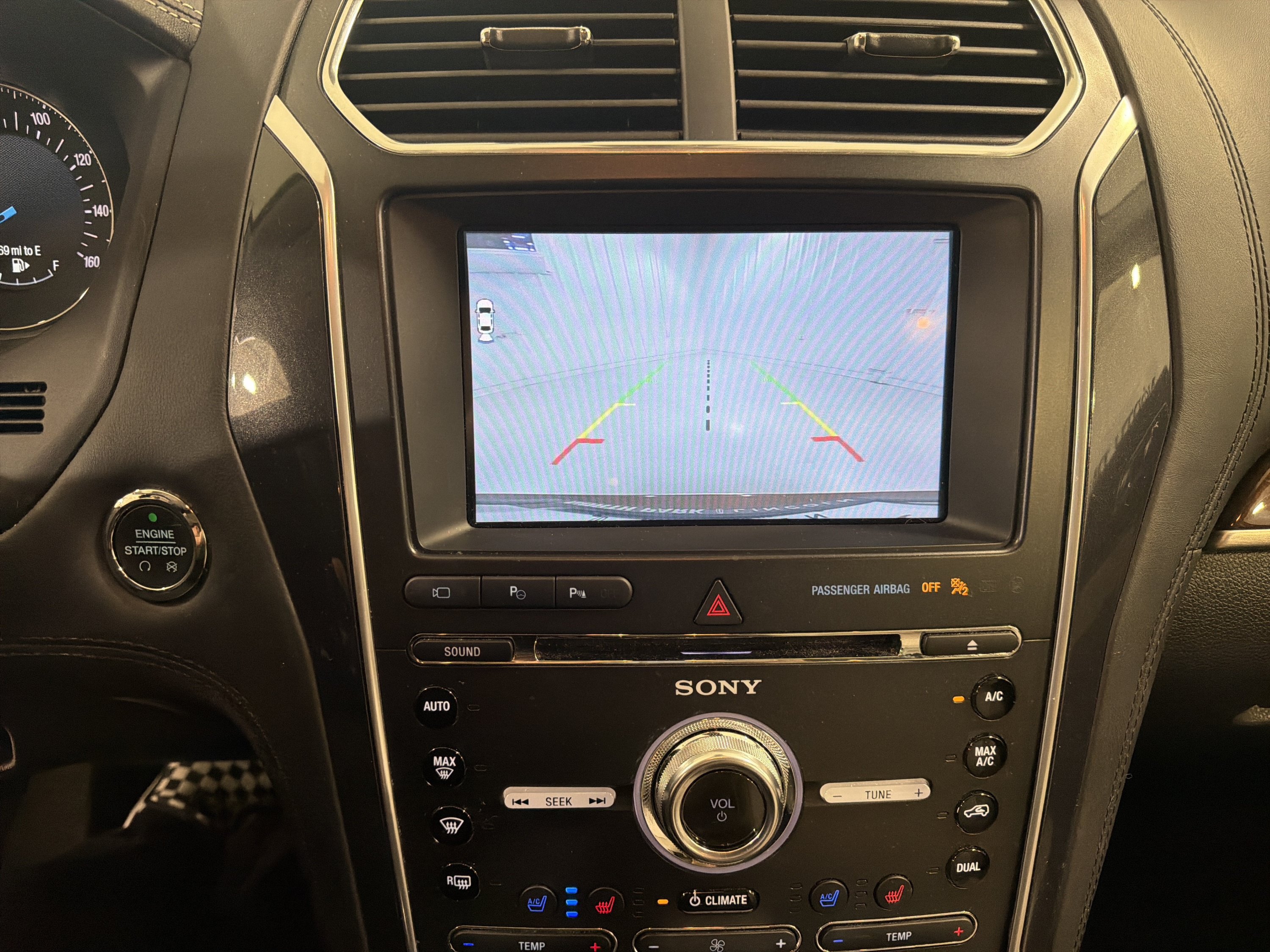 Used 2017 Ford Explorer Platinum AWD/4WD image 19