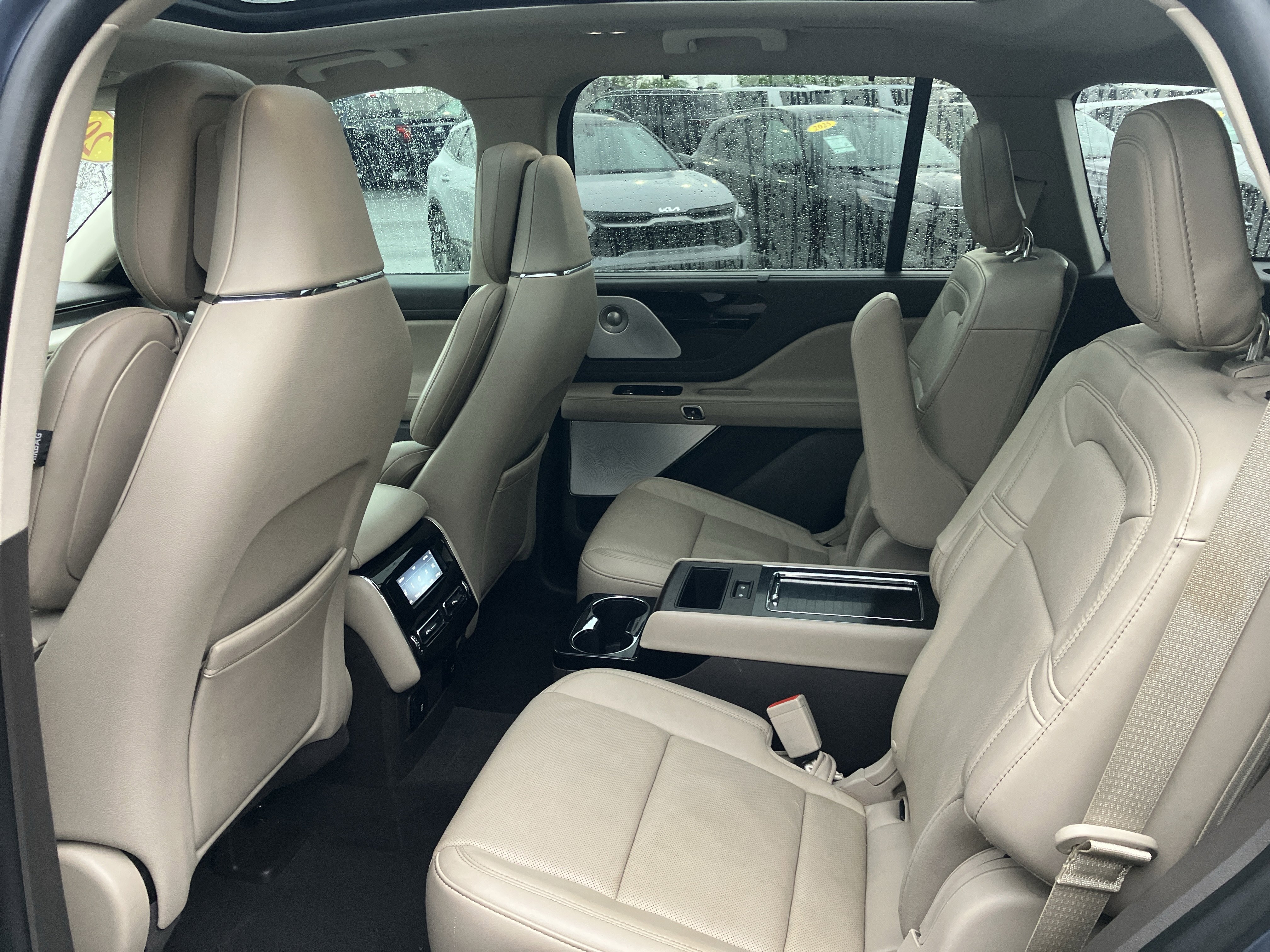 Used 2021 Lincoln Aviator Reserve w/ Equipment Group 202A AWD/4WD image 17