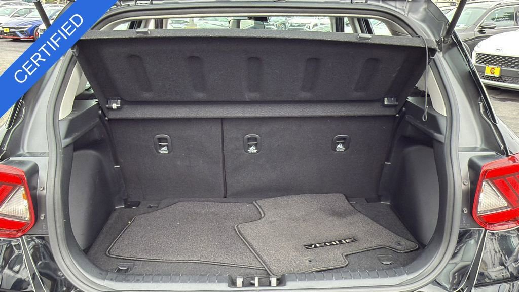 Used 2023 Hyundai Venue SE image 27