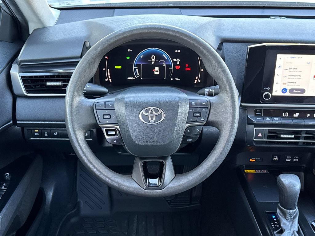 Used 2025 Toyota Camry LE FWD image 15