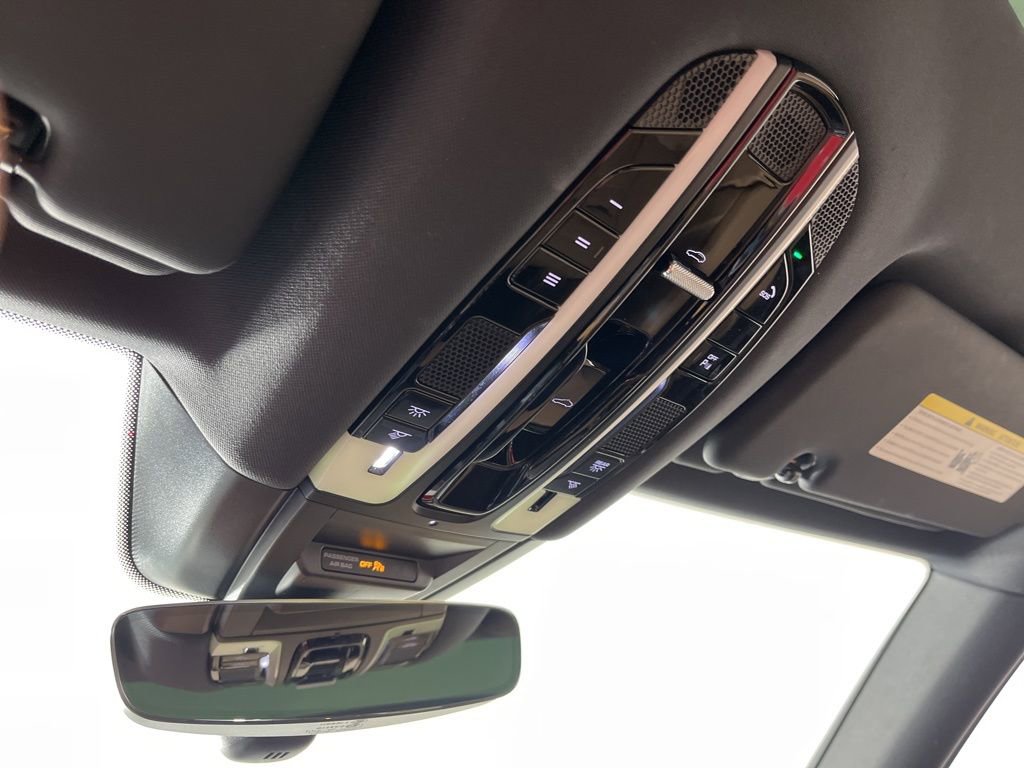 Used 2019 Porsche Cayenne image 25