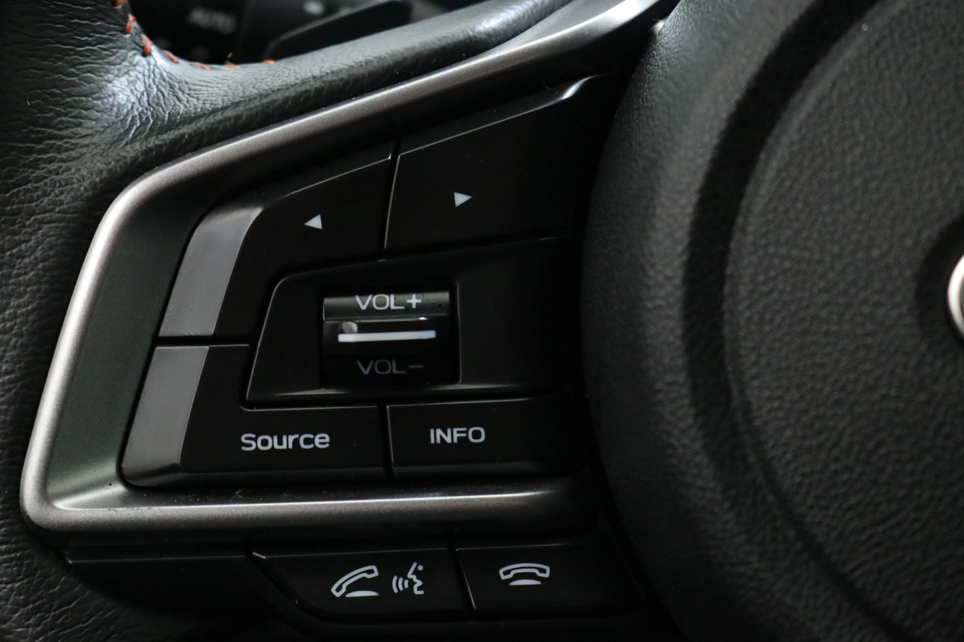 Used 2023 Subaru Crosstrek 2.0i Premium image 14