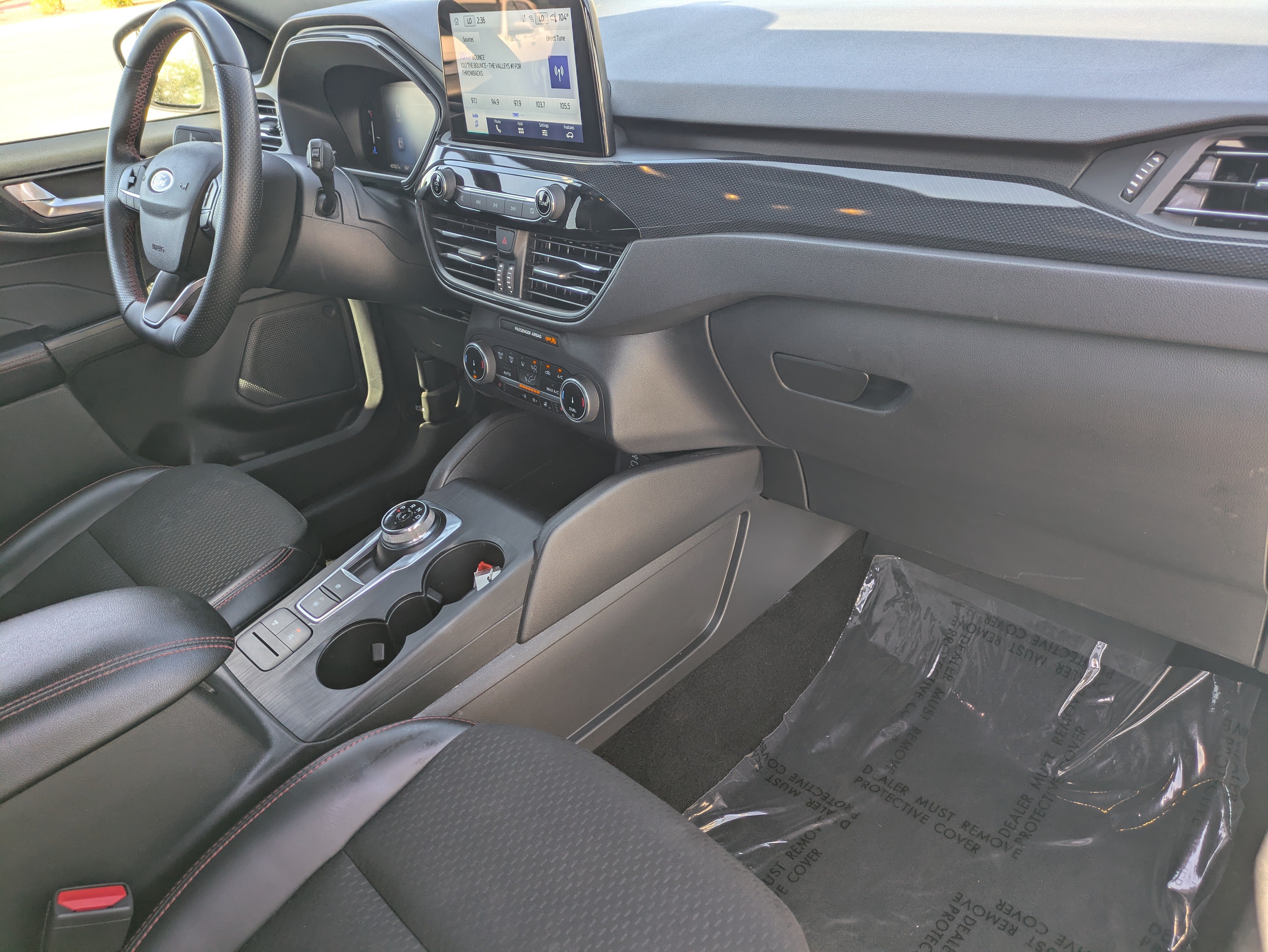 Used 2025 Ford Escape ST-Line Select AWD/4WD image 13