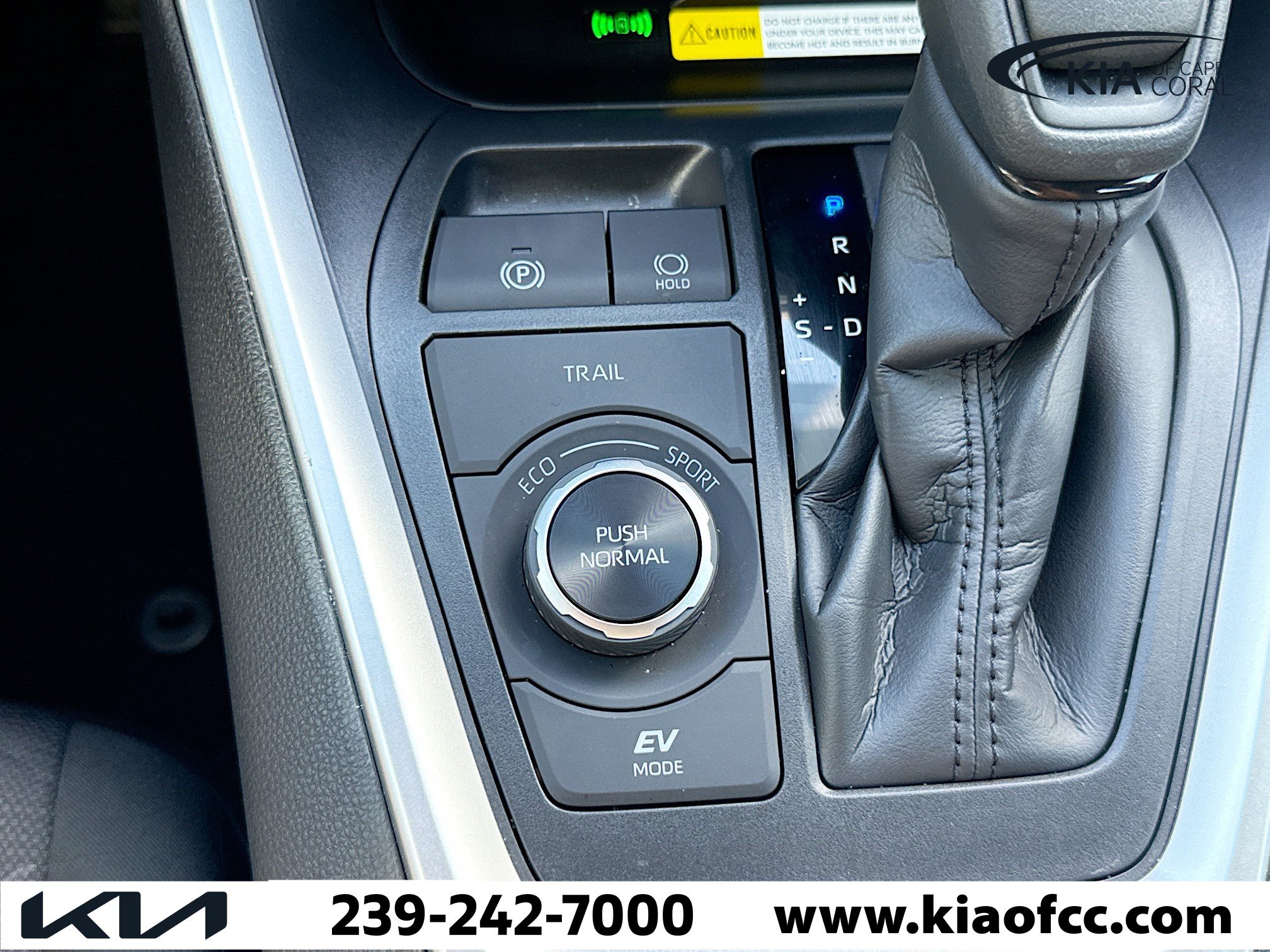 Used 2025 Toyota RAV4 XLE w/ Convenience Package image 29