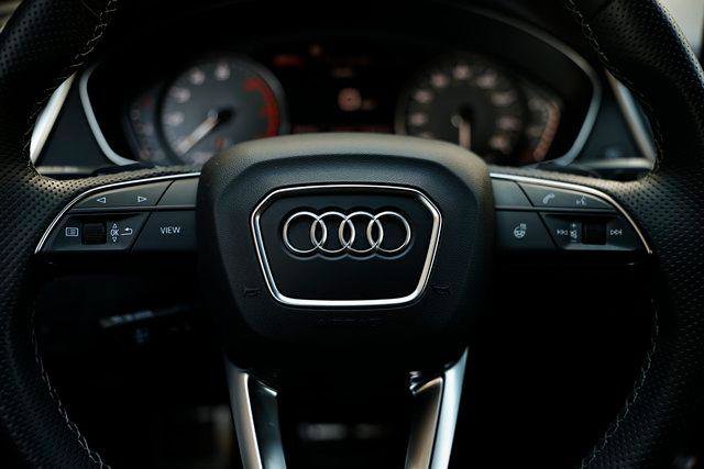 Certified 2024 Audi SQ5 Premium image 31