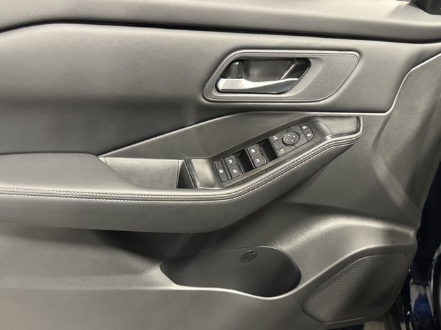 New 2026 Nissan Rogue SV AWD/4WD image 10