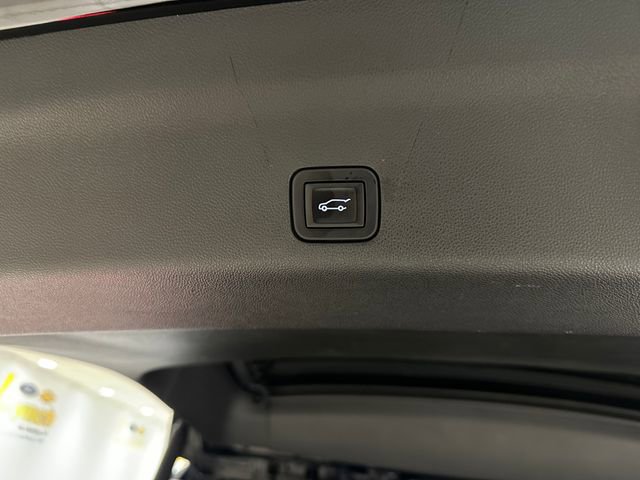 Used 2022 GMC Yukon Denali w/ Denali Premium Package AWD/4WD image 20