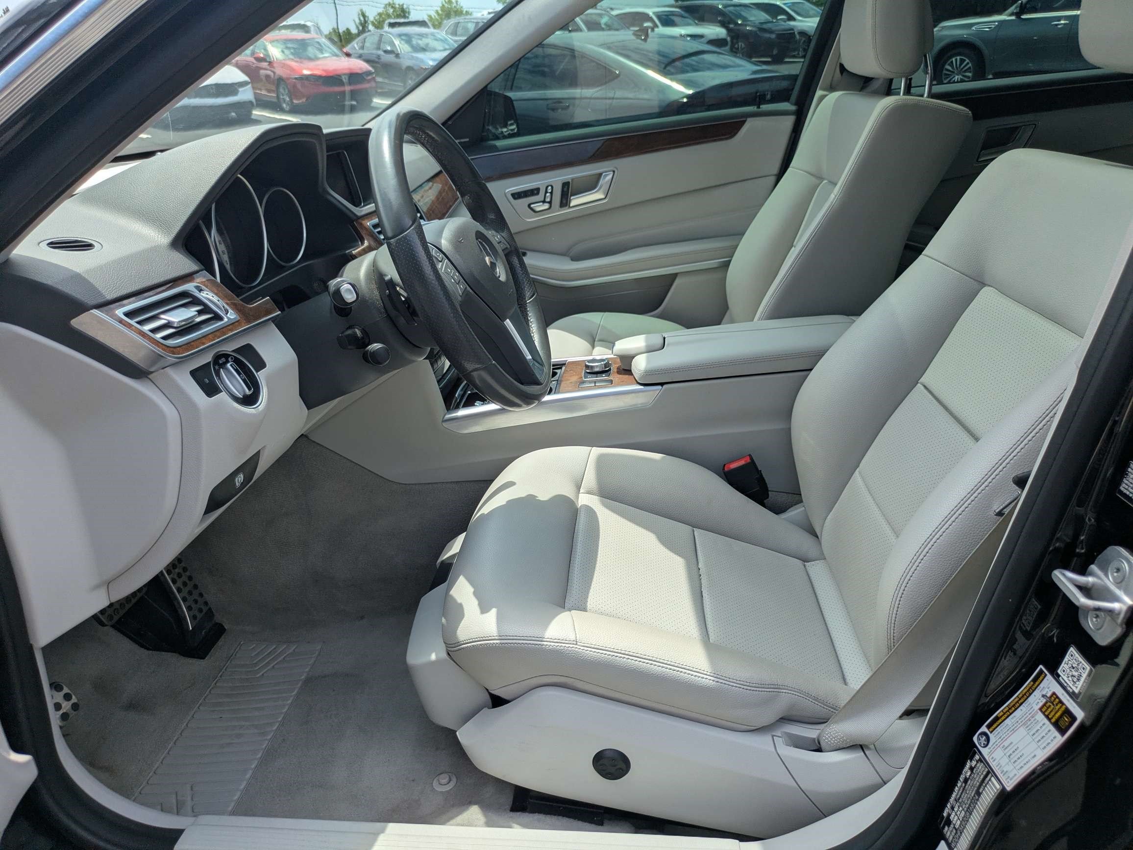 Used 2016 Mercedes-Benz E 350 Sedan image 27