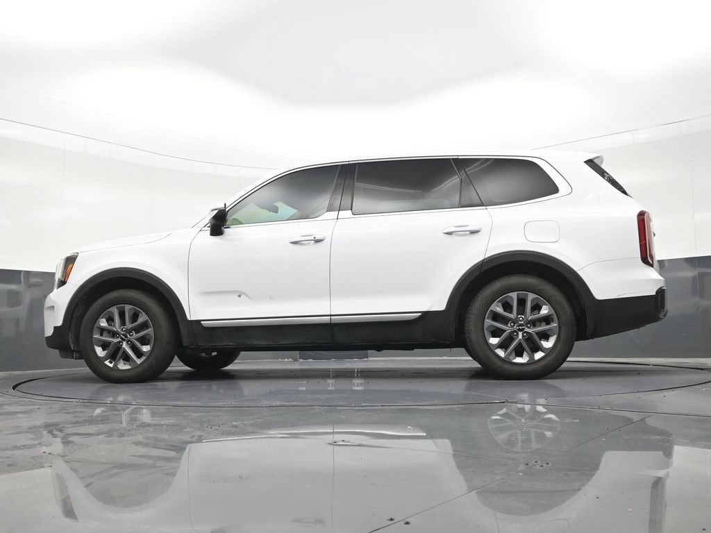 Used 2024 Kia Telluride LX FWD image 25