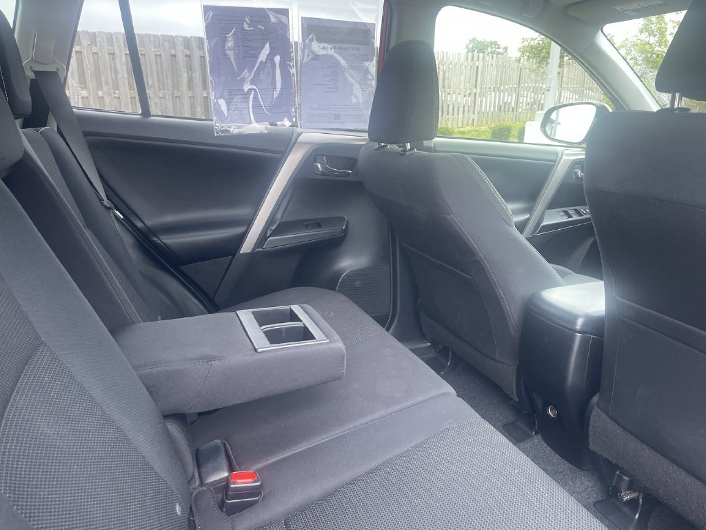 Used 2017 Toyota RAV4 XLE AWD/4WD image 38