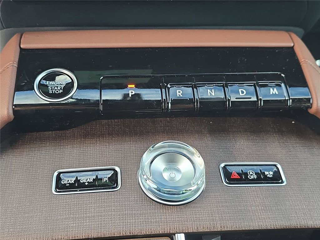 New 2026 Lincoln Navigator Reserve AWD/4WD image 21