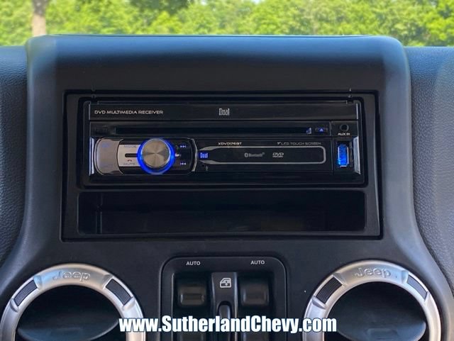 Used 2016 Jeep Wrangler Unlimited Sahara AWD/4WD image 24