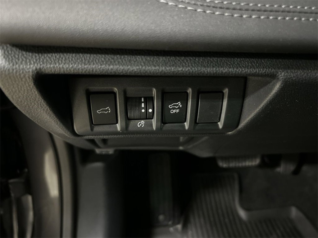 Certified 2022 Subaru Outback Limited XT image 17