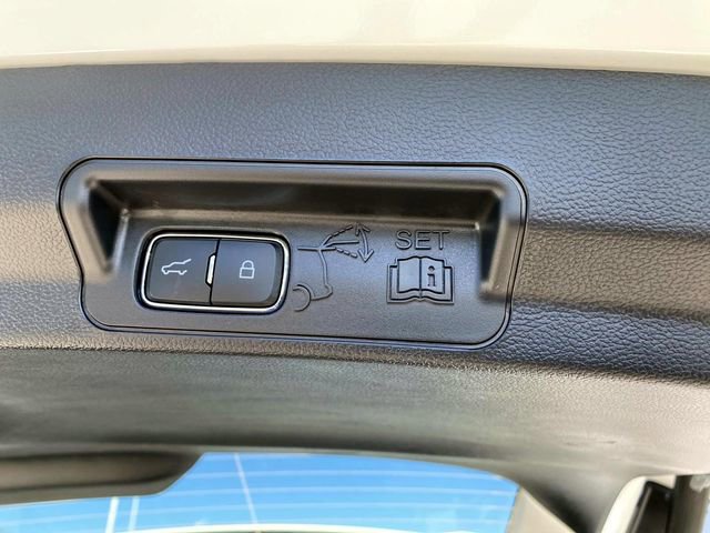 Used 2026 Ford Explorer Active AWD/4WD image 7