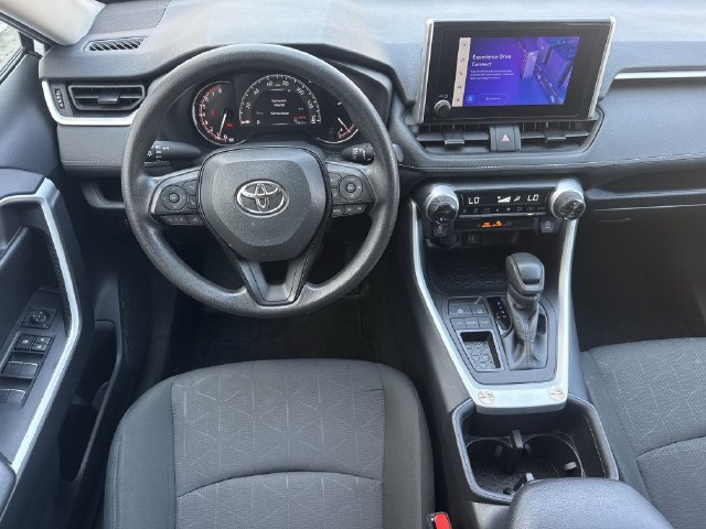 Used 2025 Toyota RAV4 XLE FWD image 12