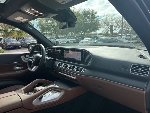 Used 2025 Mercedes-Benz GLS 450 4MATIC image 36