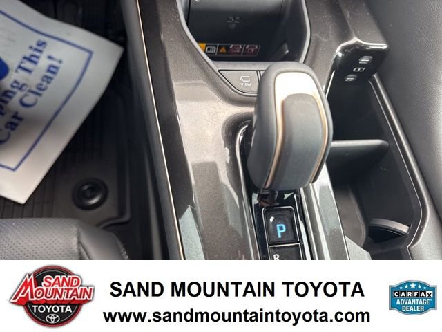 Used 2025 Toyota Crown Signia w/ Advanced Technology Package image 21