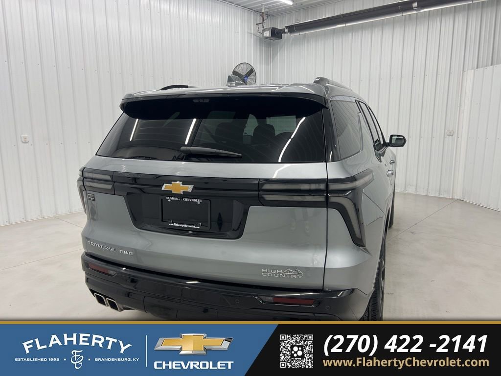Used 2025 Chevrolet Traverse High Country w/ LPO, Floor Liner Package image 3
