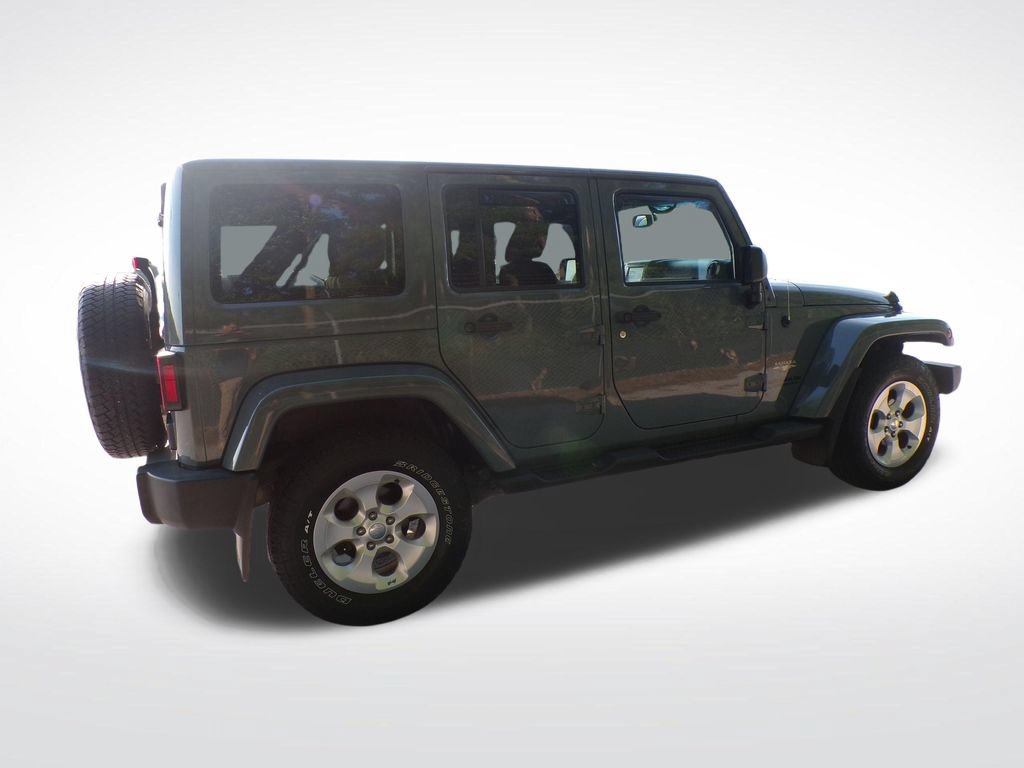 Used 2015 Jeep Wrangler Unlimited Sahara w/ Connectivity Group AWD/4WD image 8