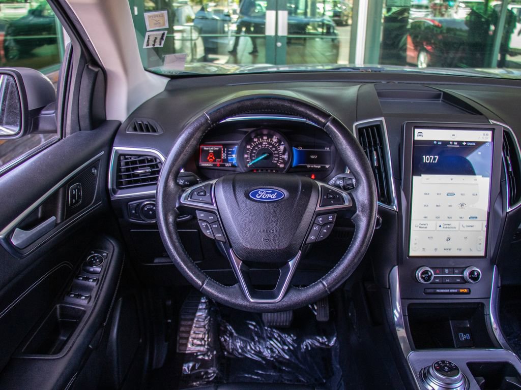Used 2021 Ford Edge Titanium AWD/4WD image 12