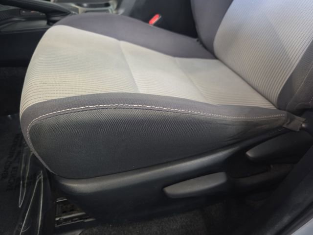 Used 2015 Toyota RAV4 XLE AWD/4WD image 26