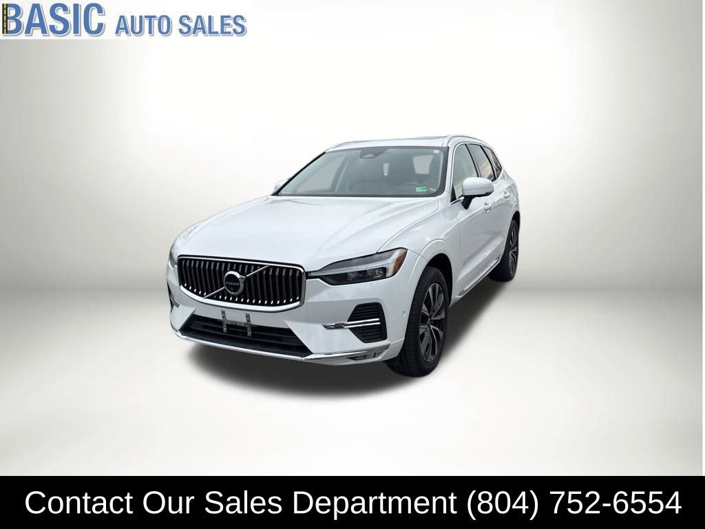Used 2023 Volvo XC60 B5 Plus image 2