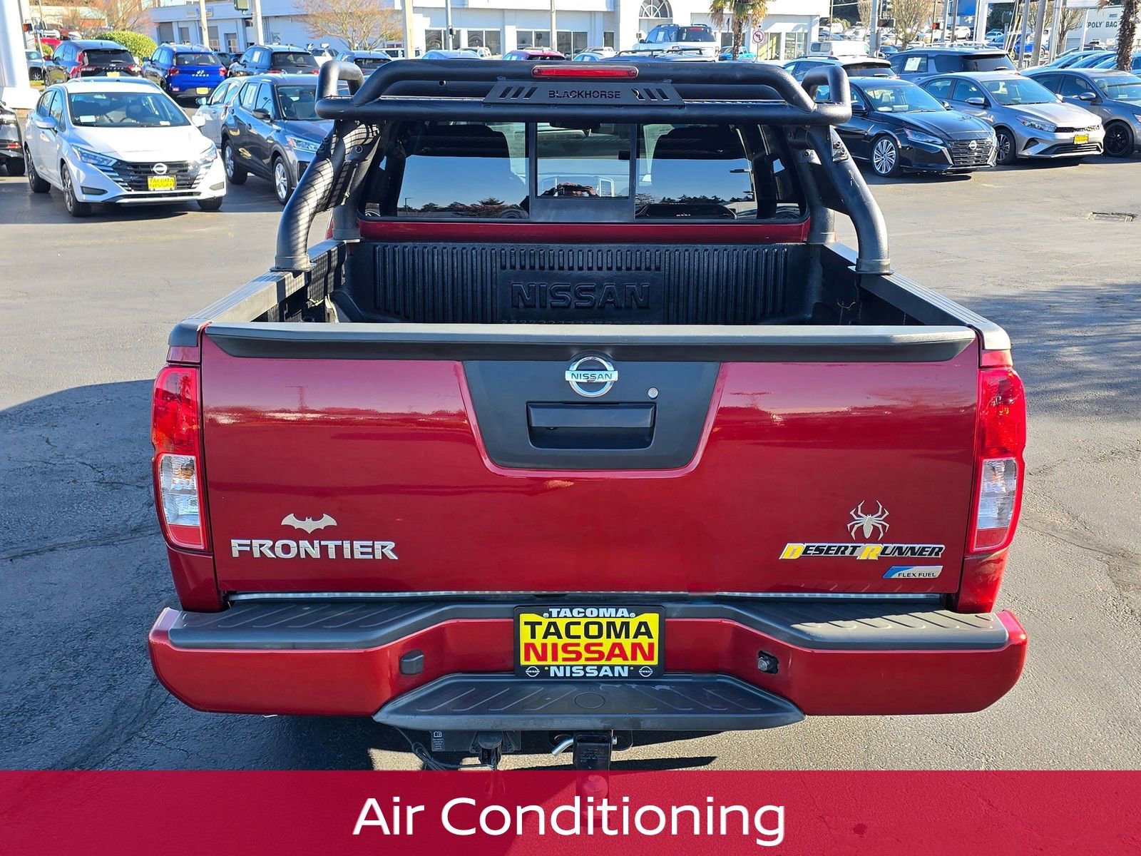 Used 2018 Nissan Frontier SV image 4
