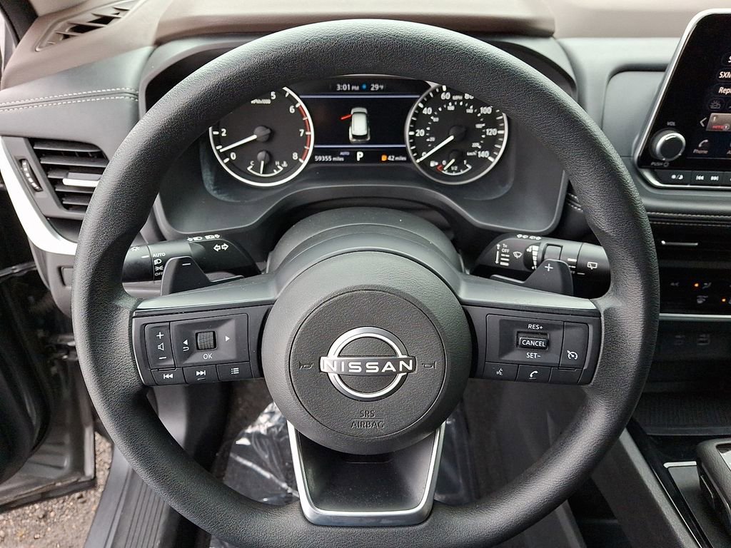 Used 2023 Nissan Rogue S image 18