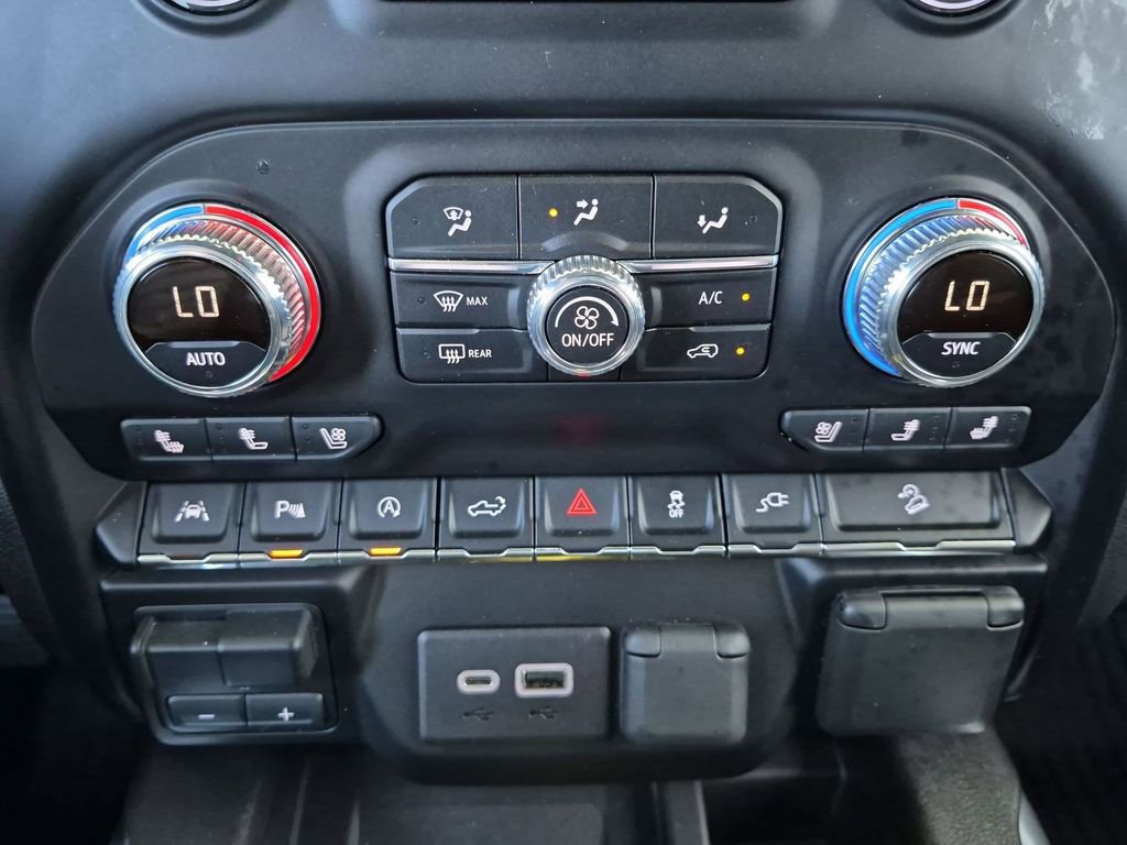 Used 2020 GMC Sierra 1500 AT4 w/ AT4 Premium Package AWD/4WD image 26