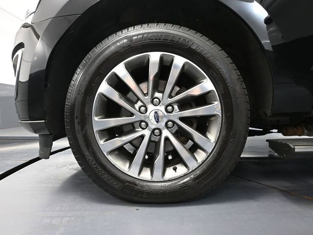 Used 2018 Ford Expedition Limited AWD/4WD image 16