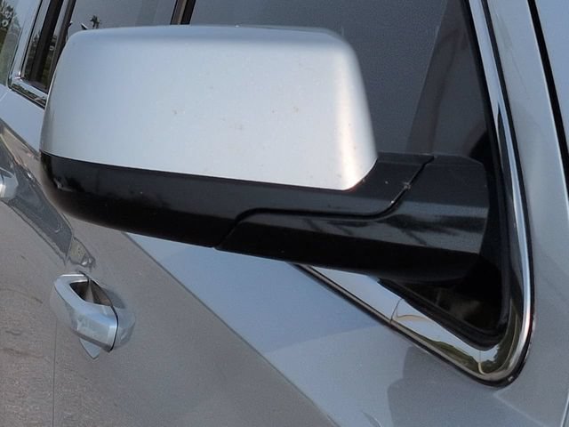 Used 2018 Chevrolet Tahoe LS w/ Enhanced Driver Alert Package RWD image 12