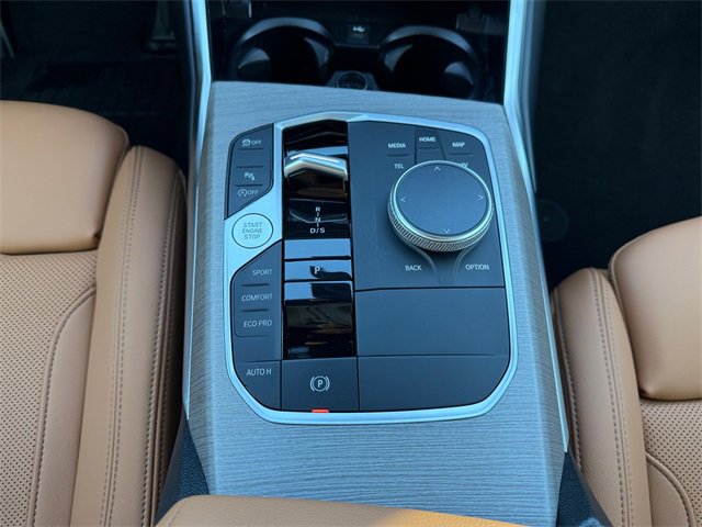 Certified 2025 BMW 330i xDrive Sedan w/ Convenience Package image 24