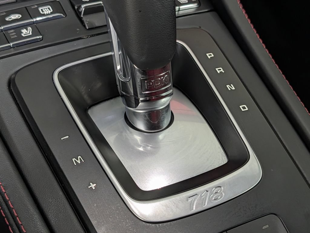 Certified 2024 Porsche 718 Boxster RWD image 31