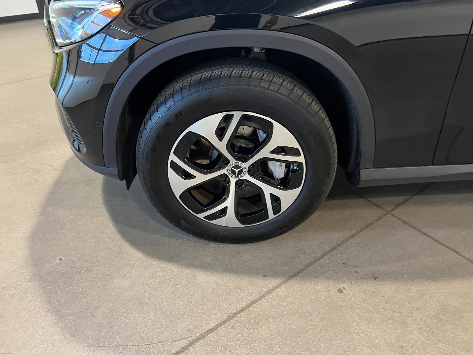 Used 2025 Mercedes-Benz GLC 350e 4MATIC image 49