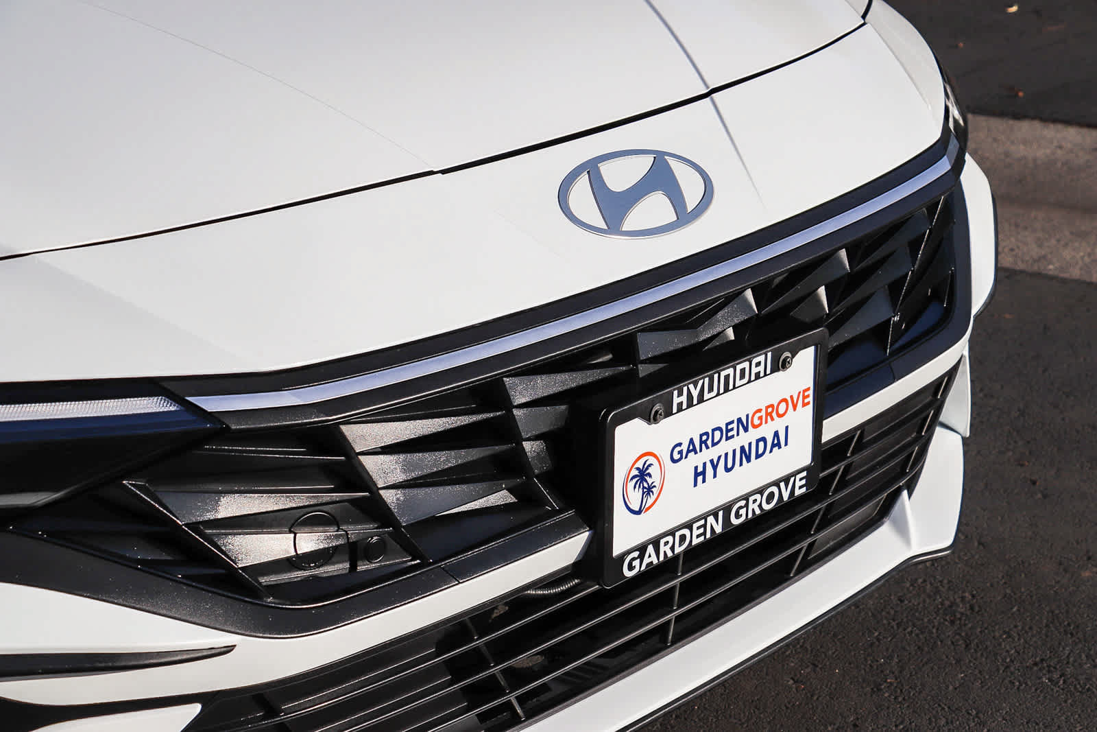 Used 2025 Hyundai Elantra SEL FWD image 5