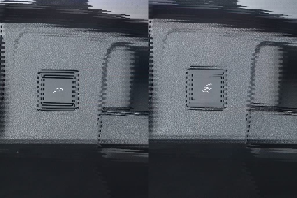 New 2026 Volkswagen Atlas SEL Premium R-Line image 30